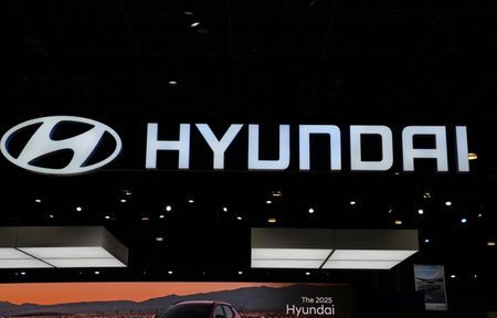 tagreuters.com2024binary_LYNXMPEK6U0PL-VIEWIMAGE